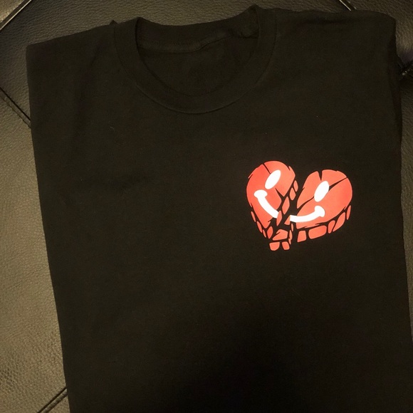 Established Couture- Heartbreaker Tee - Picture 2 of 2